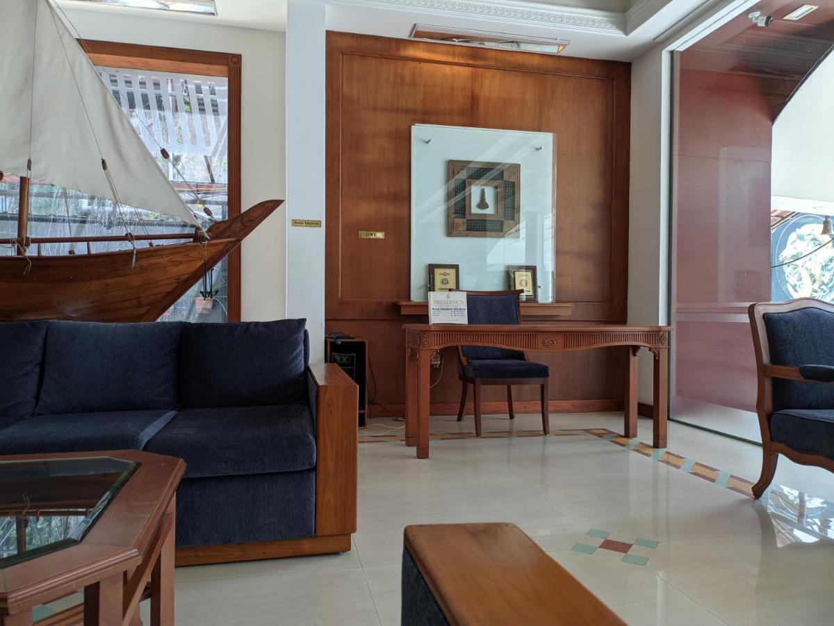 Presidency Kochi City Centre Dış mekan fotoğraf