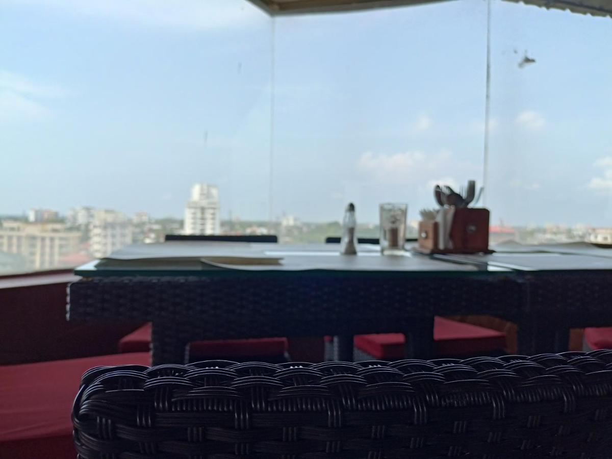 Presidency Kochi City Centre Dış mekan fotoğraf