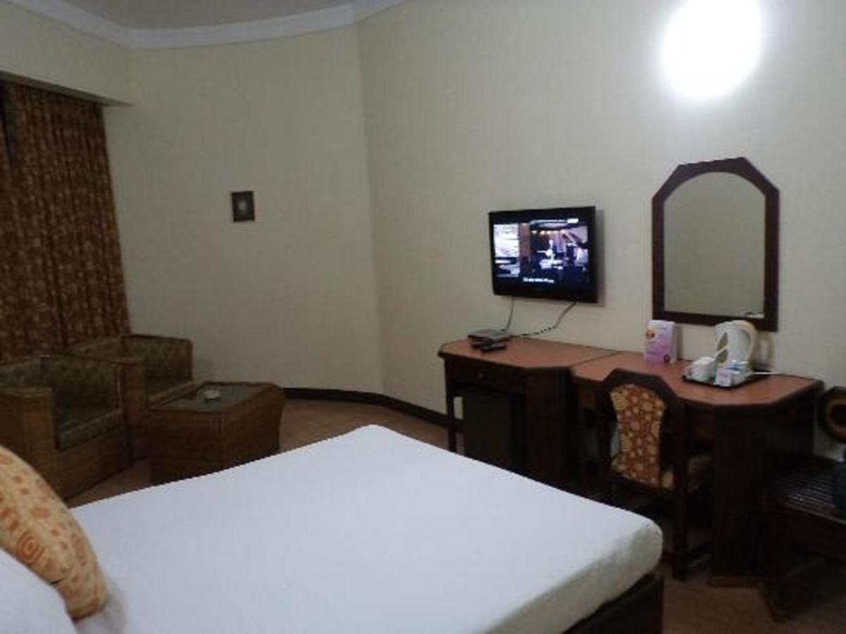 Presidency Kochi City Centre Dış mekan fotoğraf